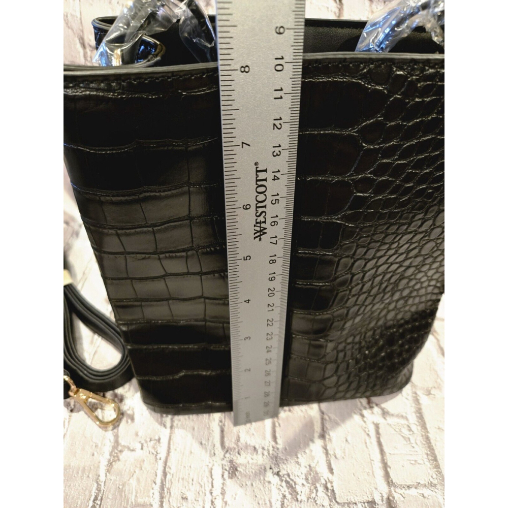 AOTA Crossbody Handbag Croc Bucket Purse Rachel Zoe Elena Black NWT Vegan Bucket - Picture 5 of 10